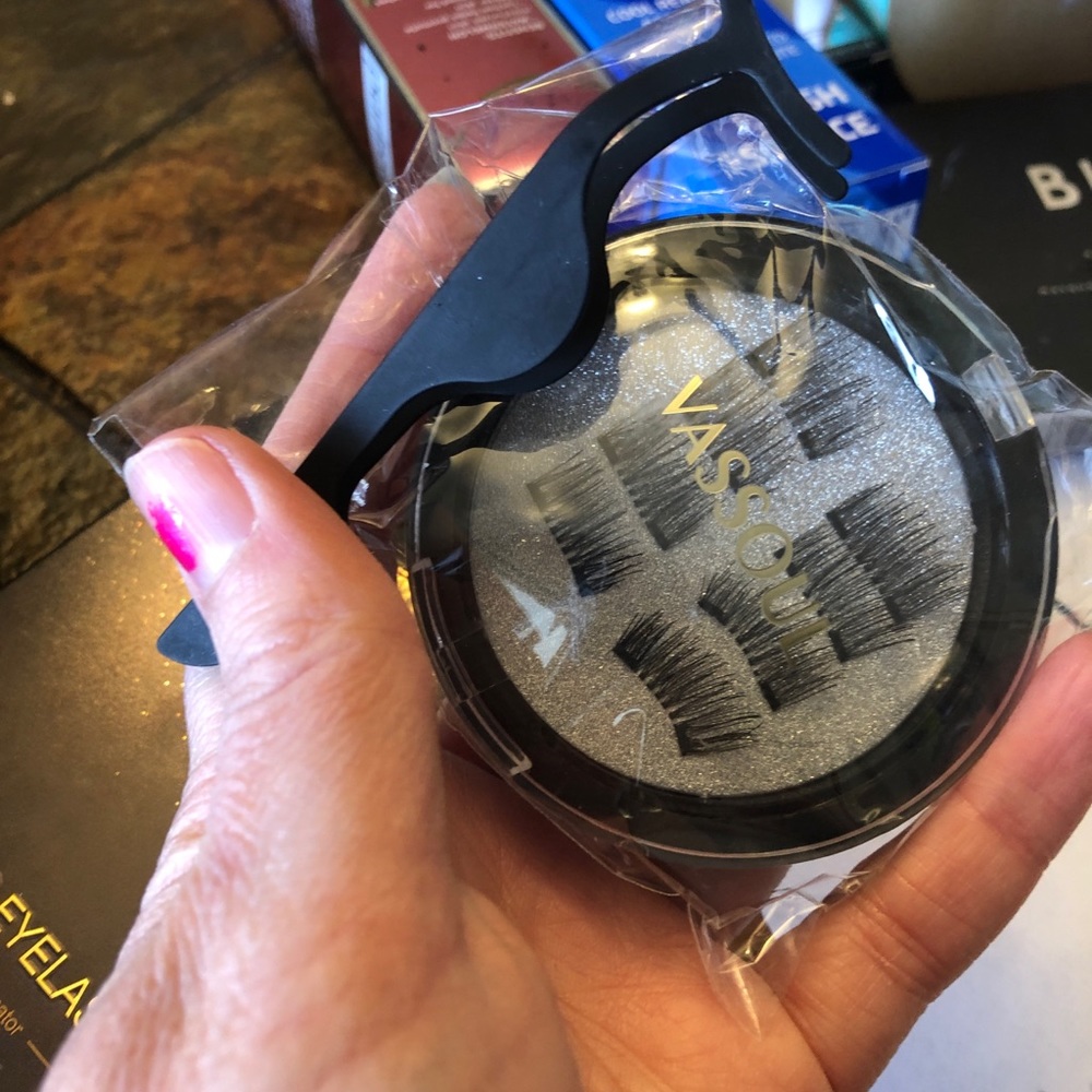 Vassoul Magnetic eyelashes with applicator